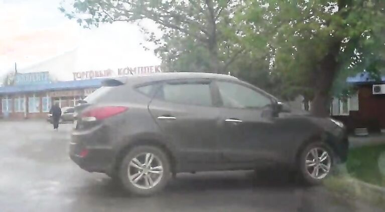 Anal sex in the car with a lover