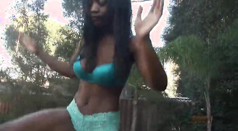 Cute and sexy amateur babe Ivy Sherwood โ ebony creamy pussy masturbation