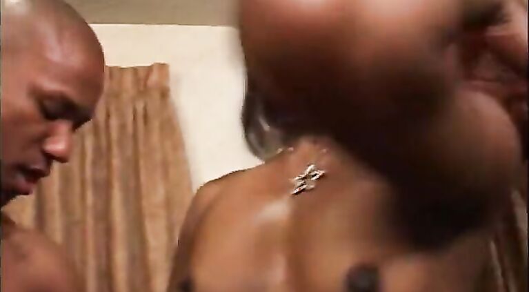 Horny stud bangs sexy black babe hard after getting head