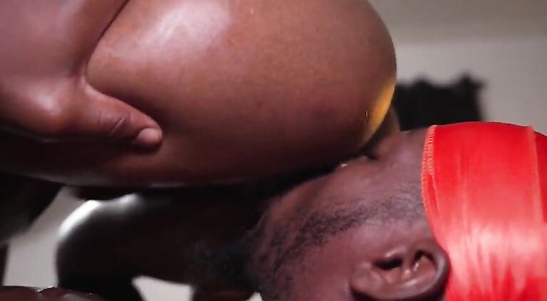 The Freakiest Sensual Massage Ever!