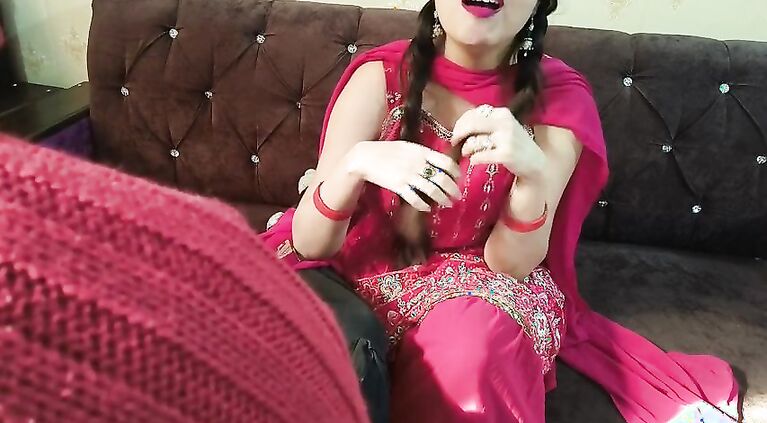 Indian Jija se saali ne manga Christmas gift lund ko muh main lekar dabaaye aapne chuche aur gaand faad chudwaya aapna goora rang in hindi