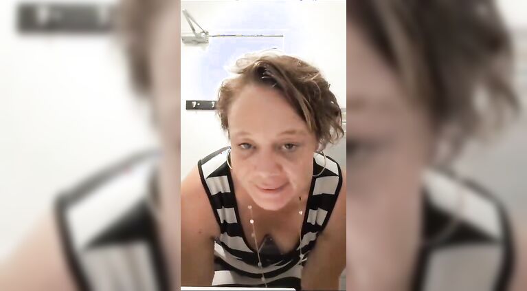 I get fucked in the office by my intern I heat him up and he fucks me like a good milf
