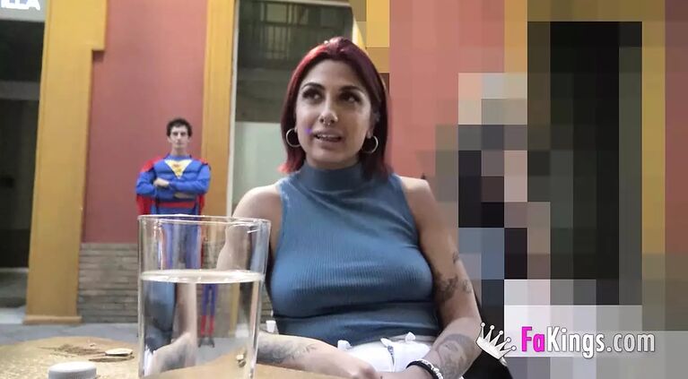 Clueless babe gets surprised by a big dicked street performer: Valeria Del Rio and the SUPERDICK!