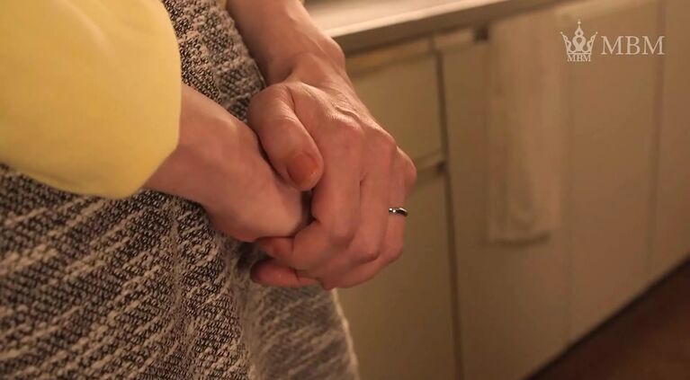 M625G10 My son saw a perverted bare masturbation as a son, and fell into a son's sexual treatment.