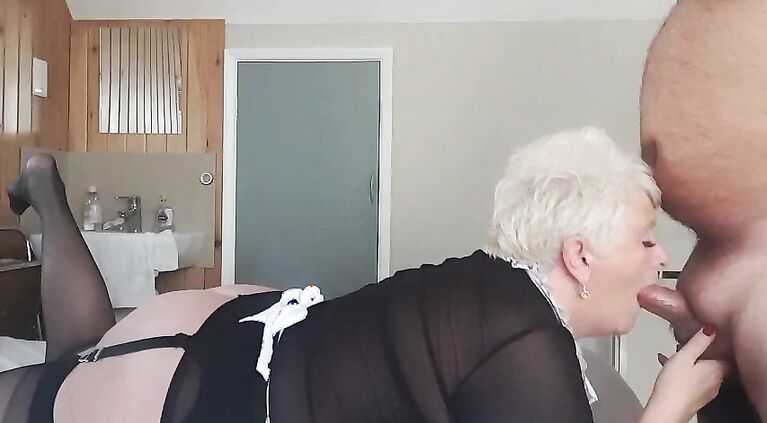 My boss cums to sort me out in room 10. With Ukjoolz