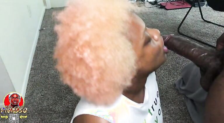 Bubble Gum Blowjob Facial