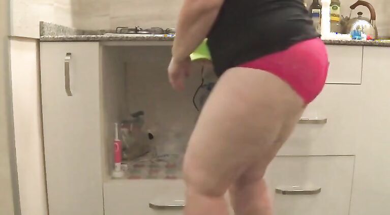 The Camera Is Watching My Mature Stepmom's Big Ass. Chubby MILF in Everyday Life. Sexy BBW? PAWG.